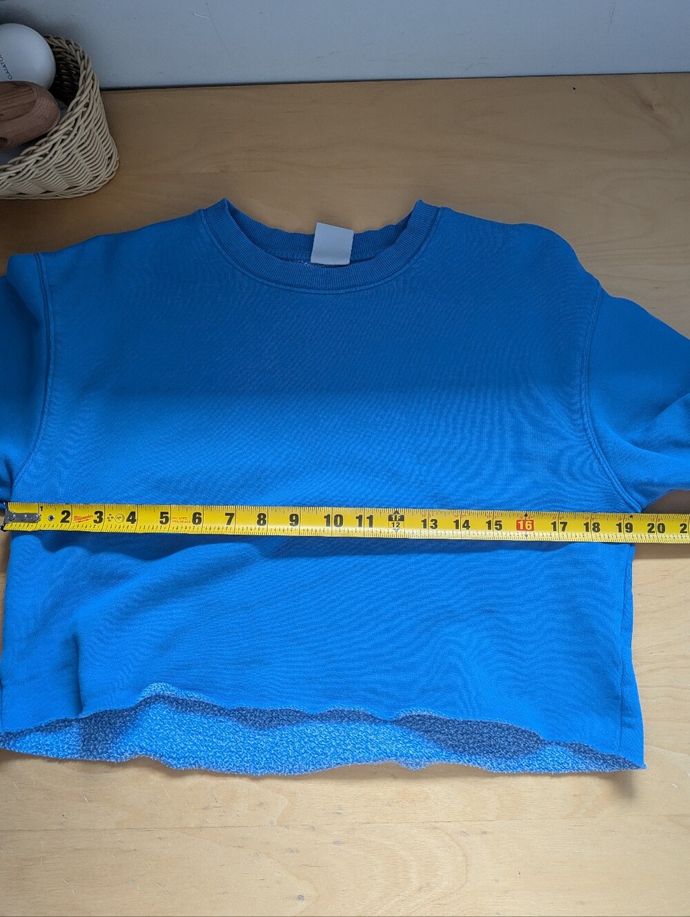 ARITZIA TNA Cozy Fleece Perfect Crewneck Long Sleeve Crop Sweater Size S Blue - Picture 8 of 10